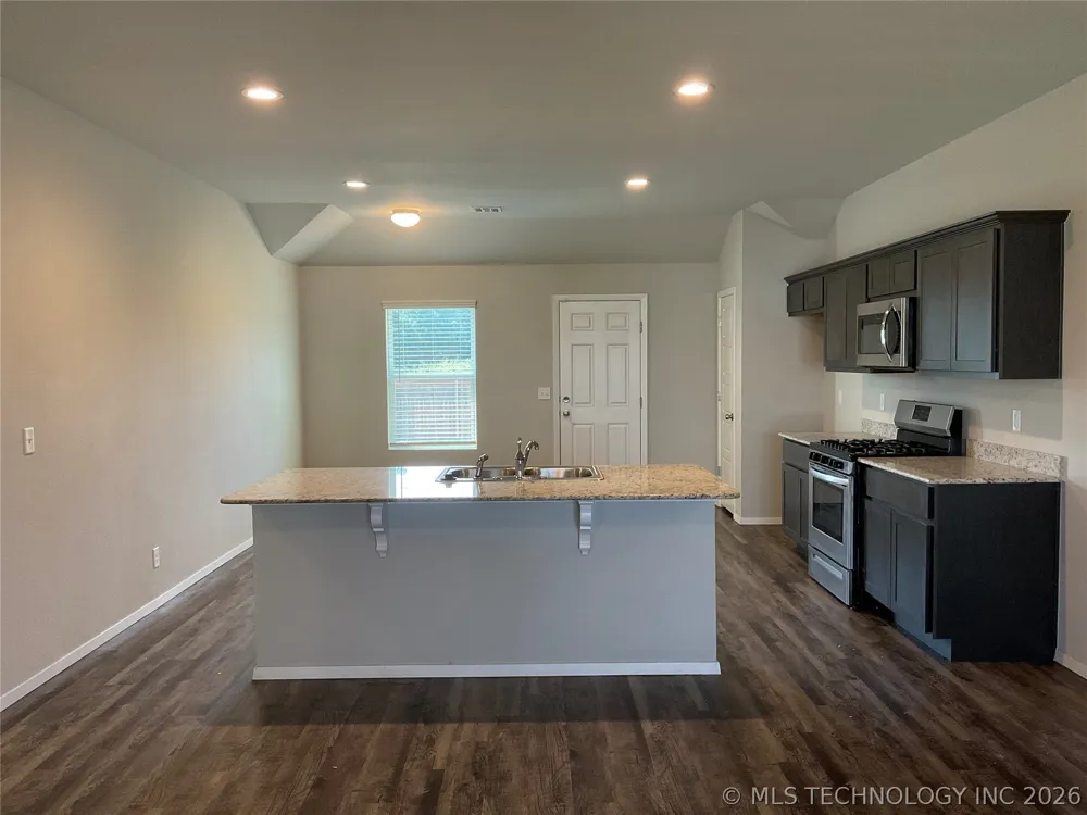 7514 E 160th Place S Bixby, OK 74008