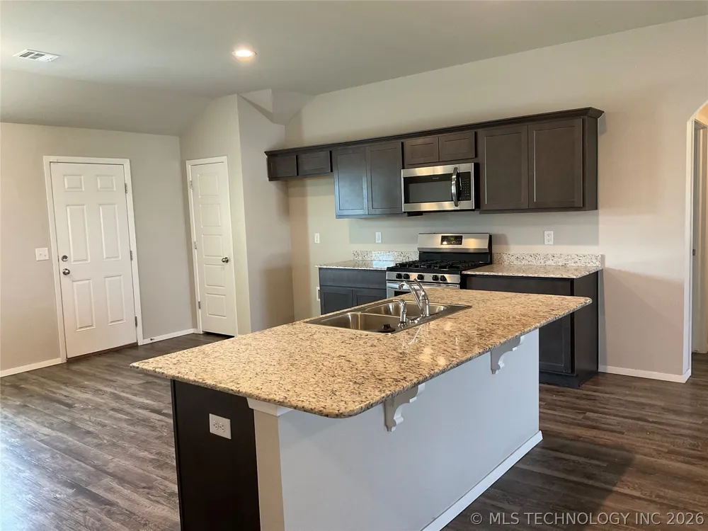 7514 E 160th Place S Bixby, OK 74008