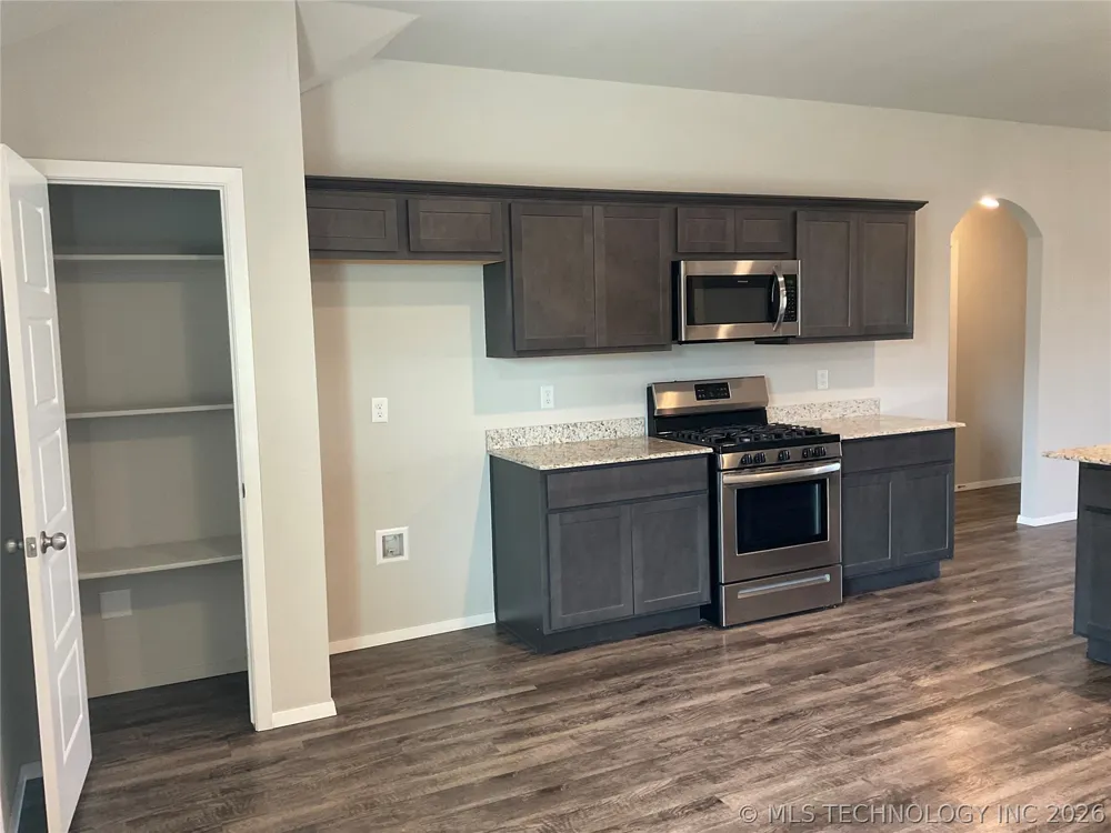7514 E 160th Place S Bixby, OK 74008