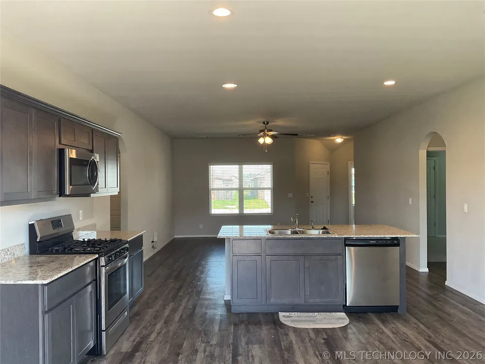 7514 E 160th Place S Bixby, OK 74008