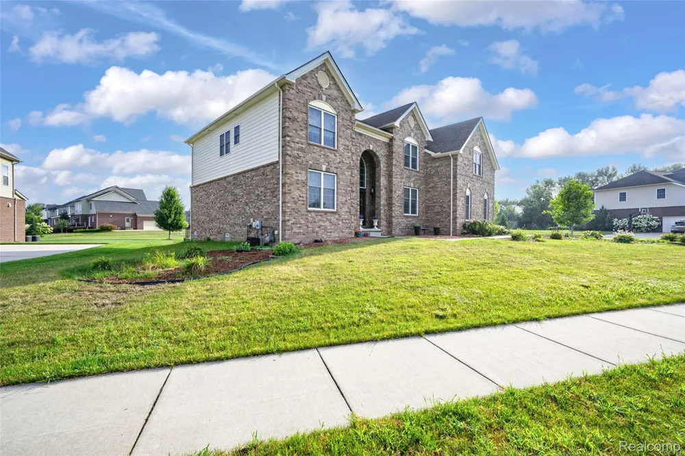 50584 Telluride Canton Charter Township, MI 48187