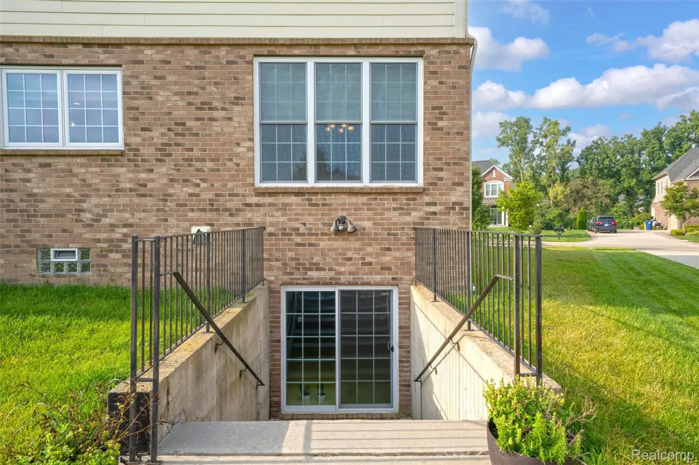 50584 Telluride Canton Charter Township, MI 48187