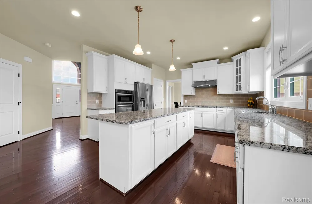 50584 Telluride Canton Charter Township, MI 48187