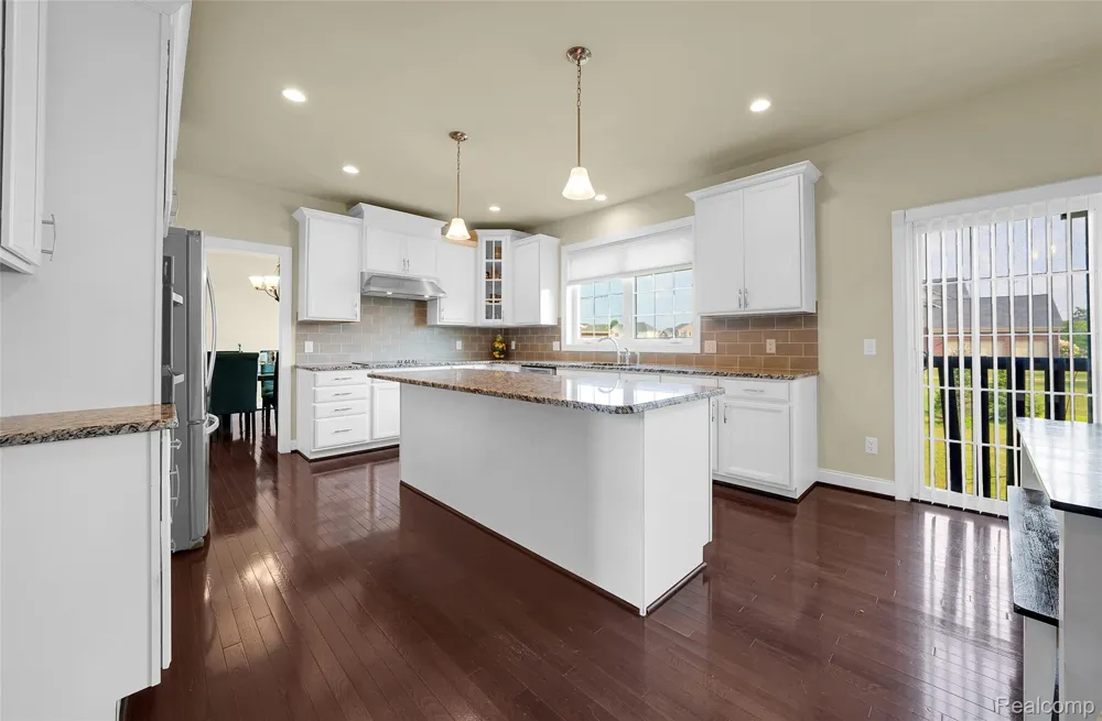 50584 Telluride Canton Charter Township, MI 48187