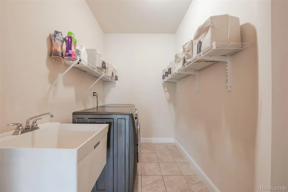50584 Telluride Canton Charter Township, MI 48187