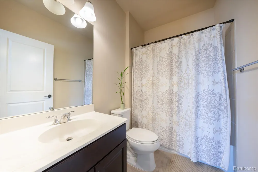 50584 Telluride Canton Charter Township, MI 48187