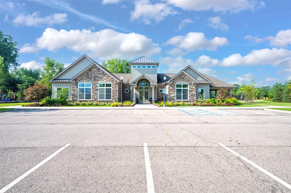 50584 Telluride Canton Charter Township, MI 48187