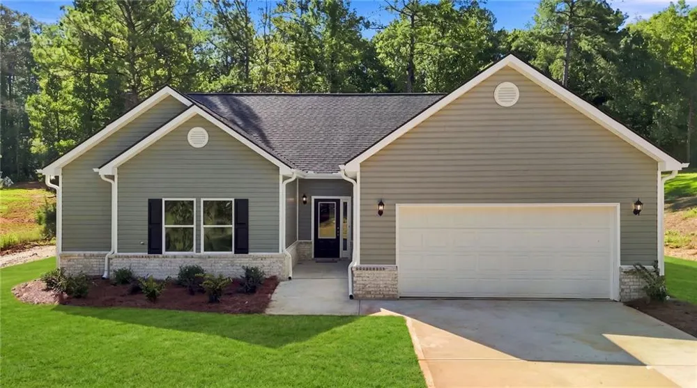 4480 Rivercliffs Way Gray, GA 31032
