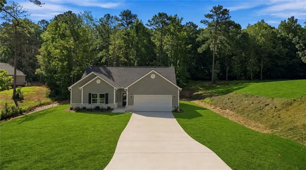 4480 Rivercliffs Way Gray, GA 31032