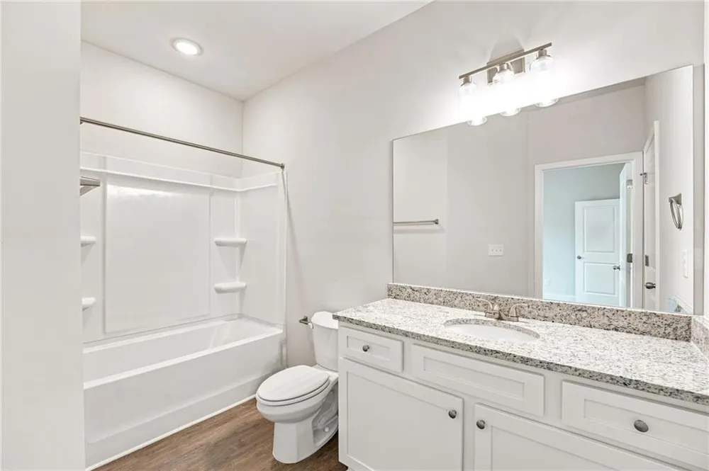 4480 Rivercliffs Way Gray, GA 31032