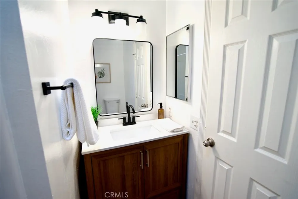 5500 Ackerfield Ave #104 Long Beach, CA 90805