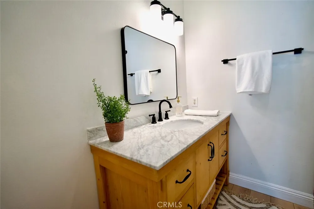 5500 Ackerfield Ave #104 Long Beach, CA 90805