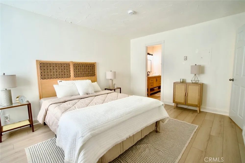 5500 Ackerfield Ave #104 Long Beach, CA 90805