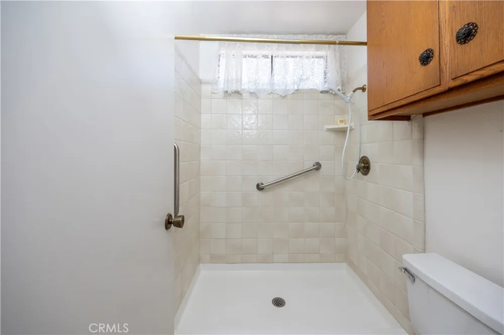 29337 Crown Point Court Sun City, CA 92586