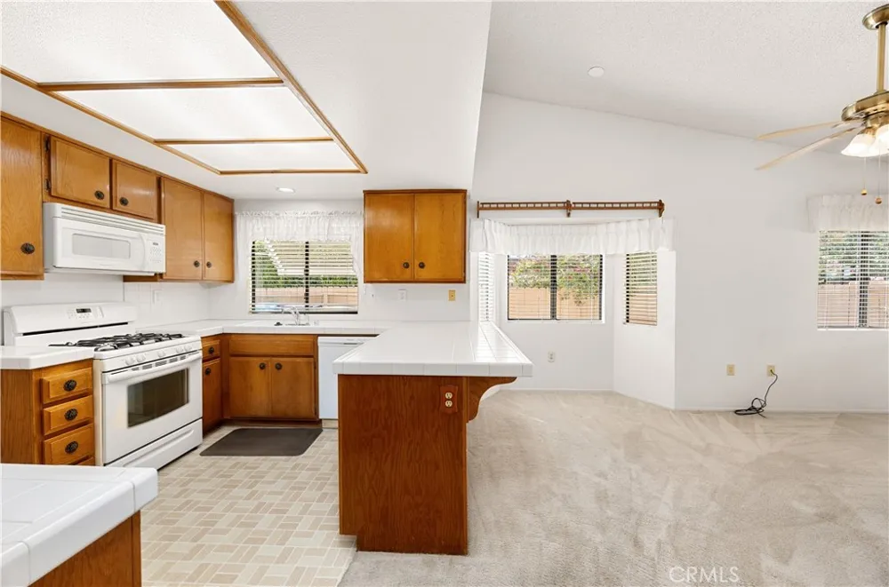 29337 Crown Point Court Sun City, CA 92586