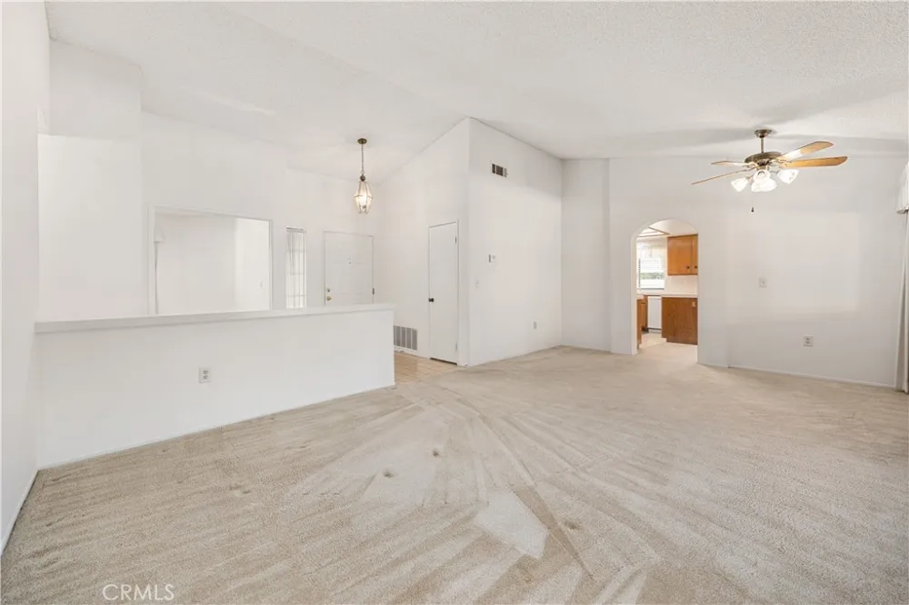 29337 Crown Point Court Sun City, CA 92586