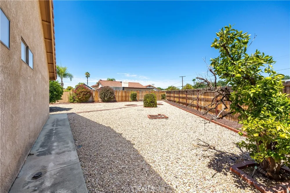 29337 Crown Point Court Sun City, CA 92586