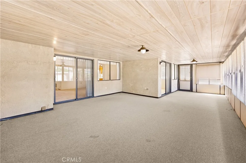 29337 Crown Point Court Sun City, CA 92586