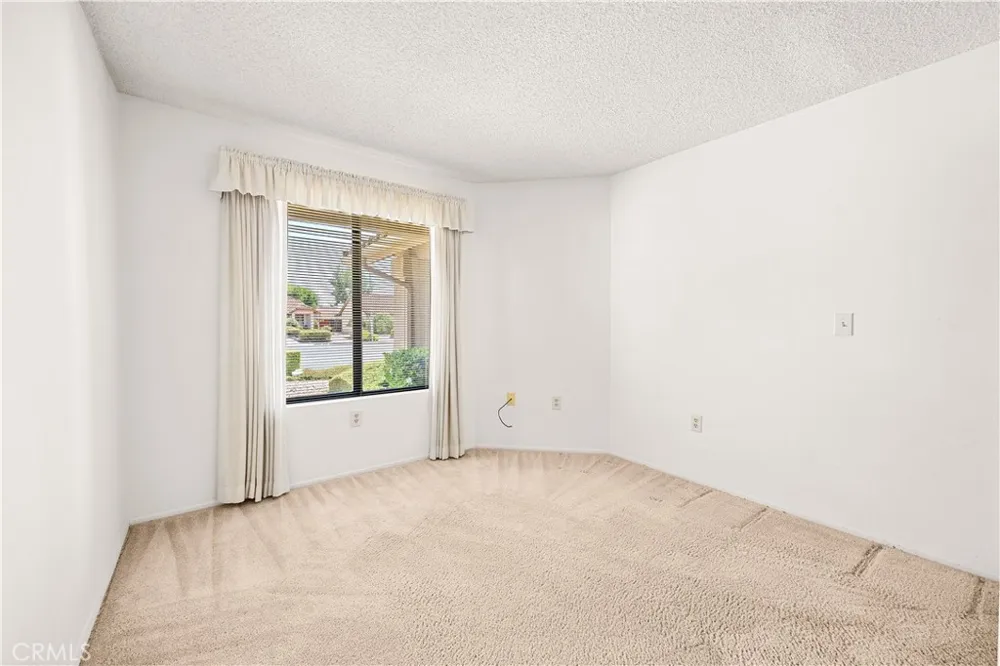 29337 Crown Point Court Sun City, CA 92586