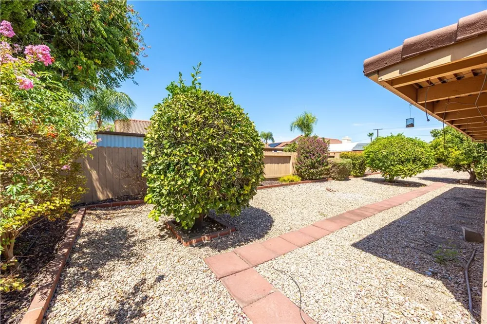 29337 Crown Point Court Sun City, CA 92586