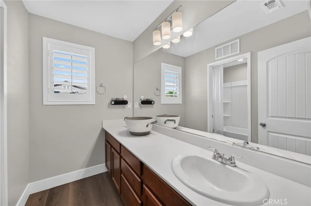 1158 Viscano Court Perris, CA 92571