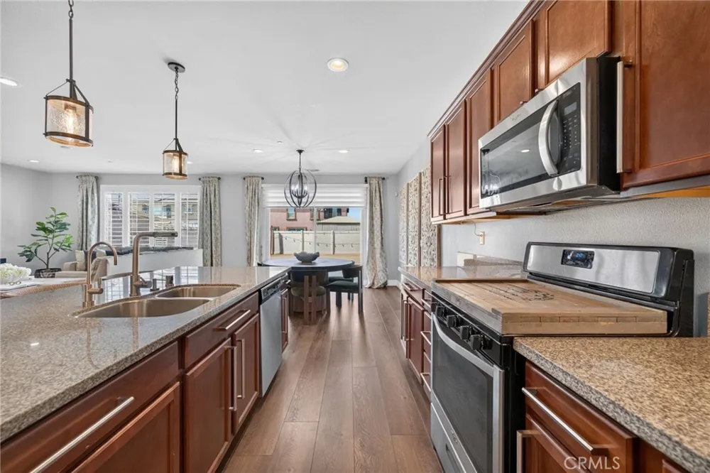 1158 Viscano Court Perris, CA 92571