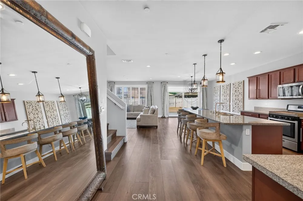 1158 Viscano Court Perris, CA 92571