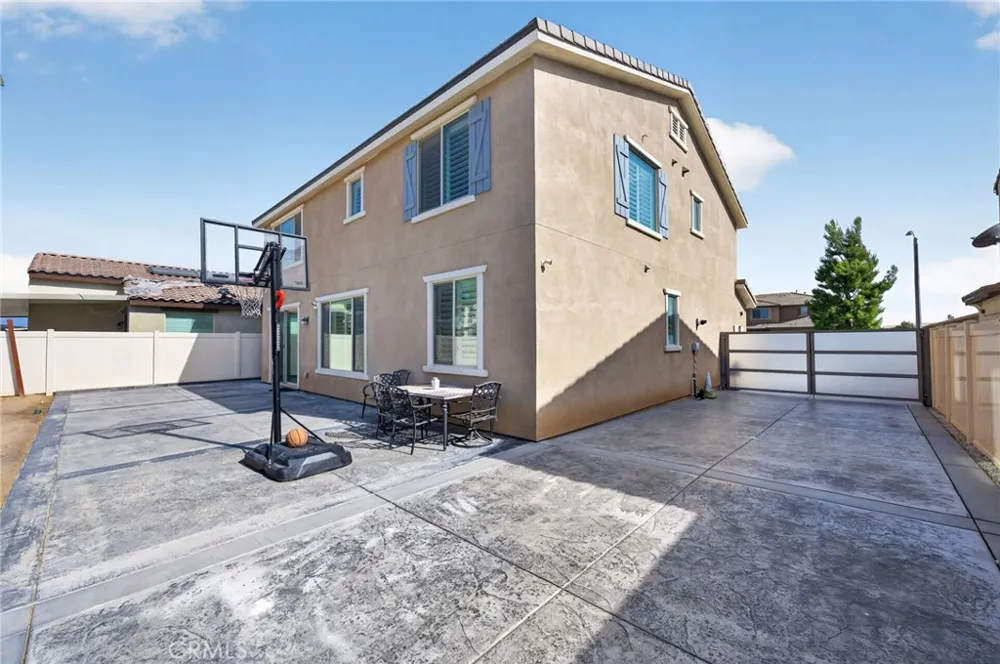 1158 Viscano Court Perris, CA 92571