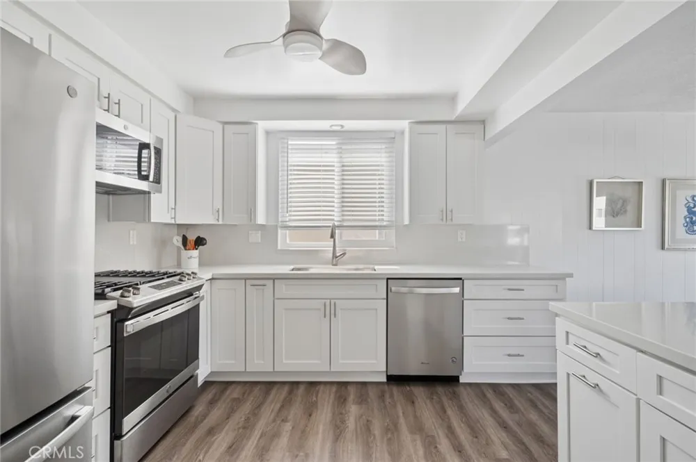 5212 Seashore #B Newport Beach, CA 92663
