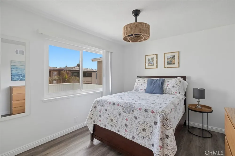 5212 Seashore #B Newport Beach, CA 92663