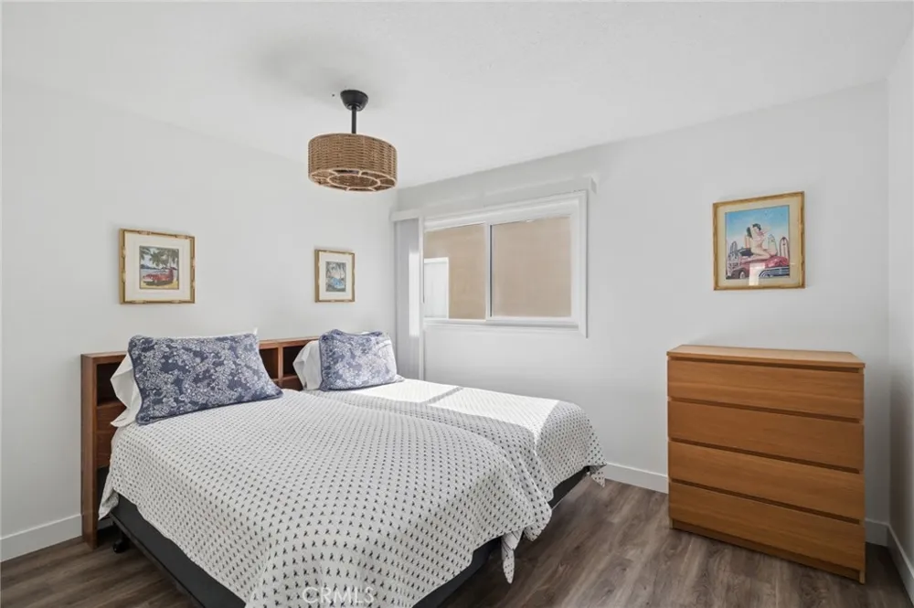 5212 Seashore #B Newport Beach, CA 92663