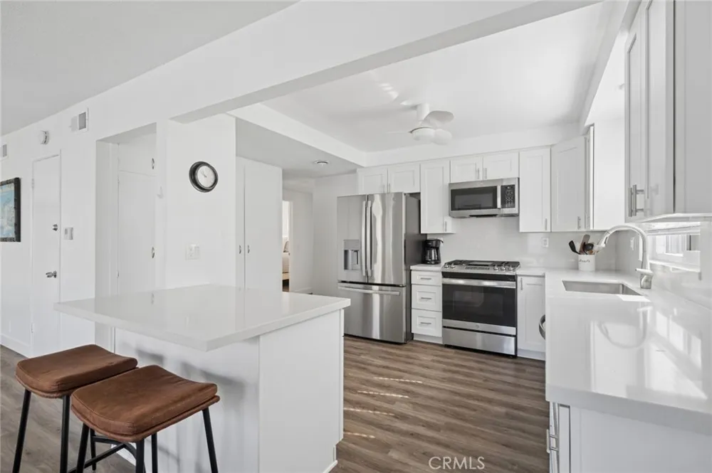 5212 Seashore #B Newport Beach, CA 92663