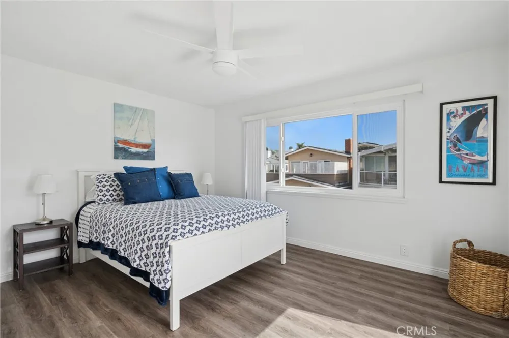 5212 Seashore #B Newport Beach, CA 92663