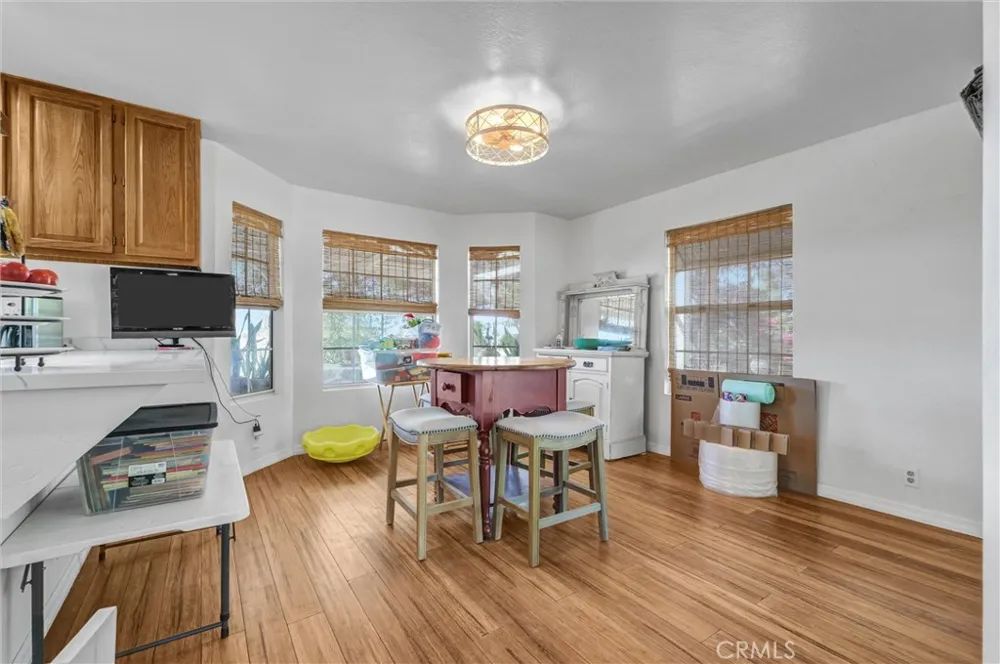 35120 Calle Nopal Temecula, CA 92592