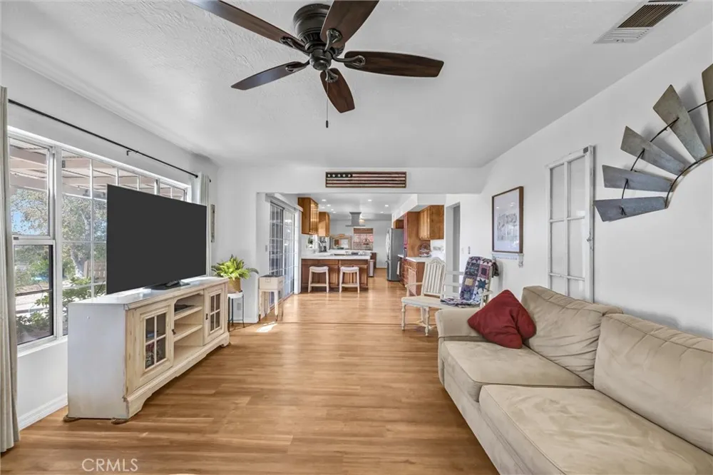 35120 Calle Nopal Temecula, CA 92592