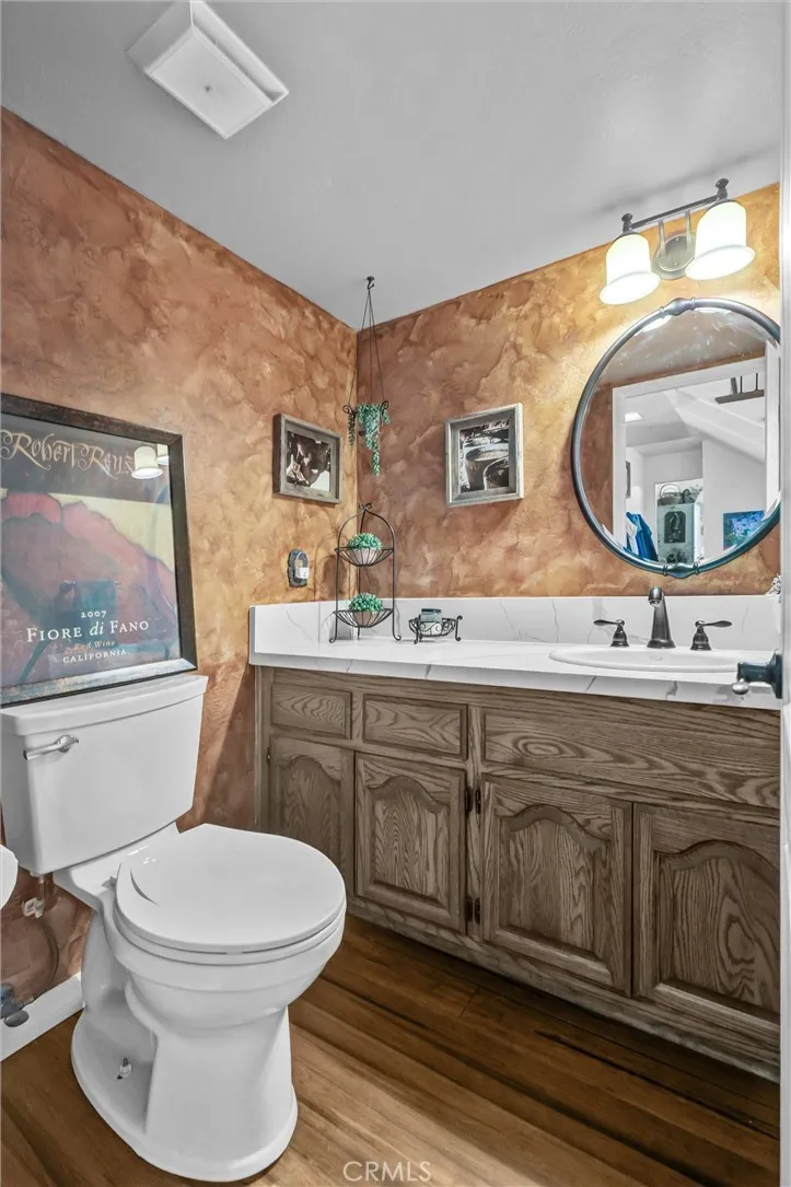 35120 Calle Nopal Temecula, CA 92592