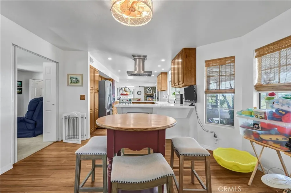 35120 Calle Nopal Temecula, CA 92592