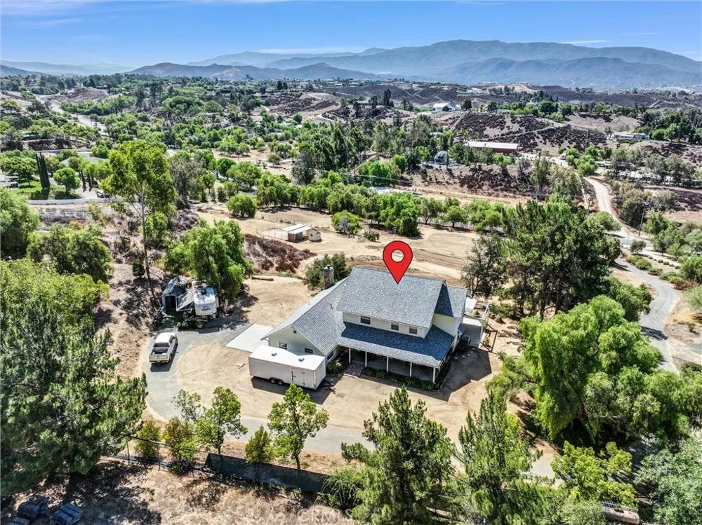 35120 Calle Nopal Temecula, CA 92592