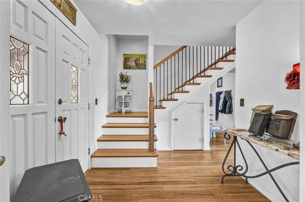 35120 Calle Nopal Temecula, CA 92592