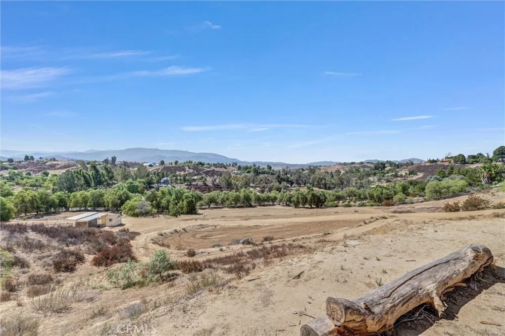 35120 Calle Nopal Temecula, CA 92592