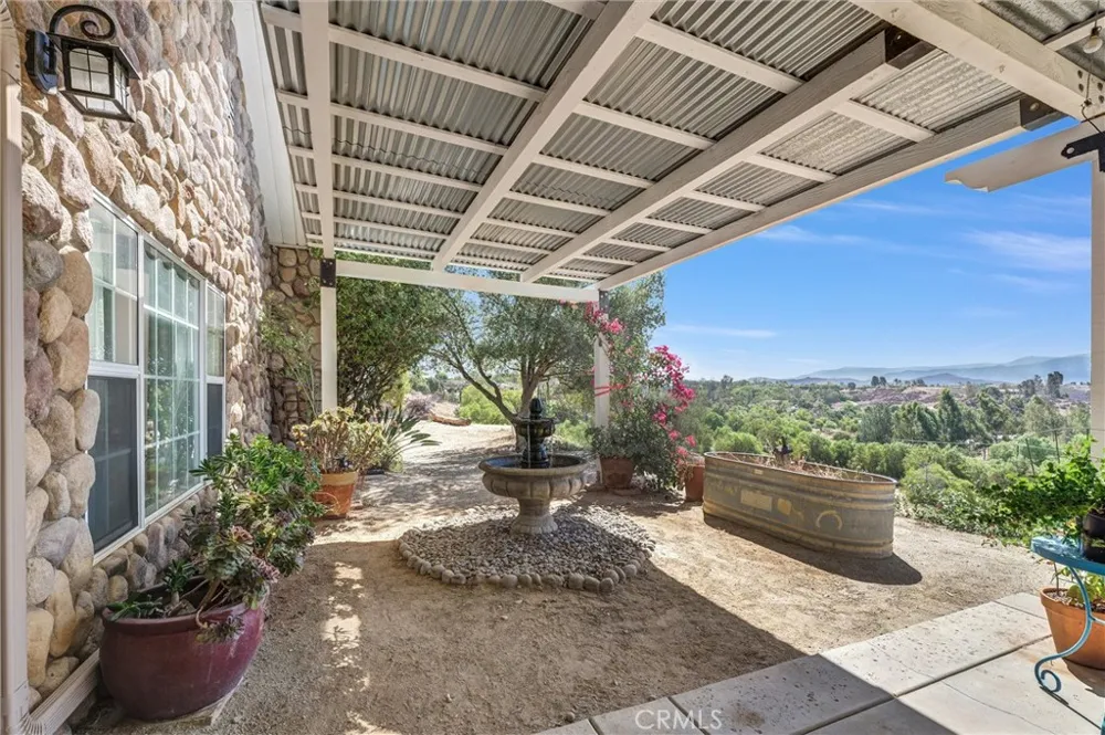 35120 Calle Nopal Temecula, CA 92592