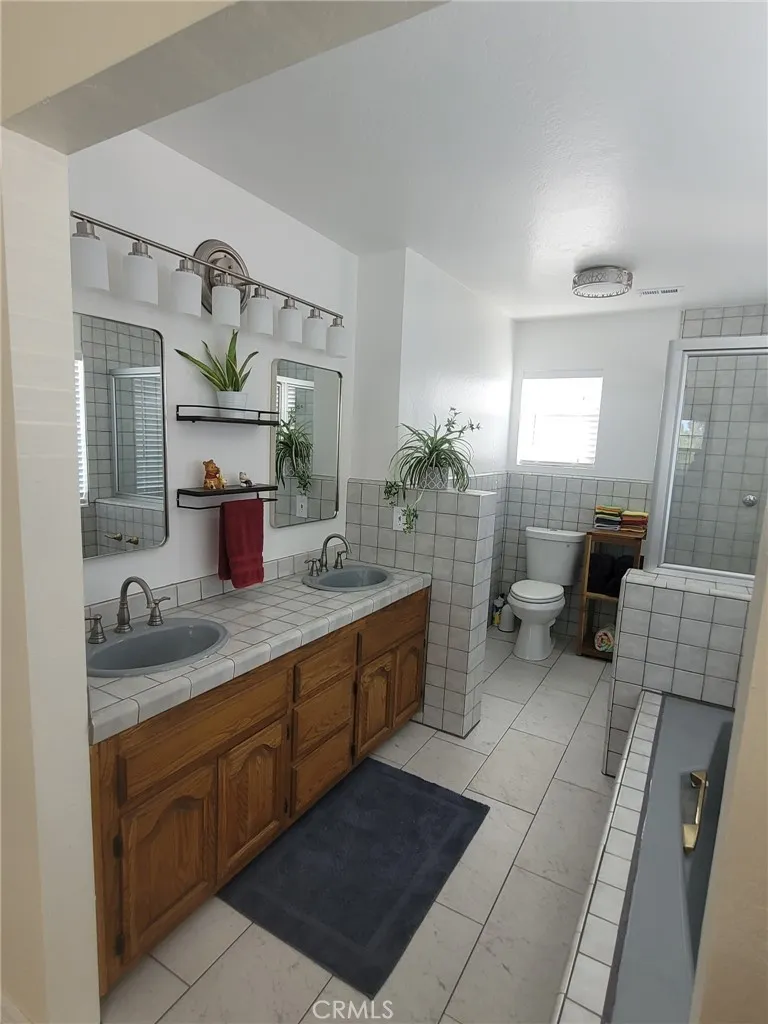 35120 Calle Nopal Temecula, CA 92592