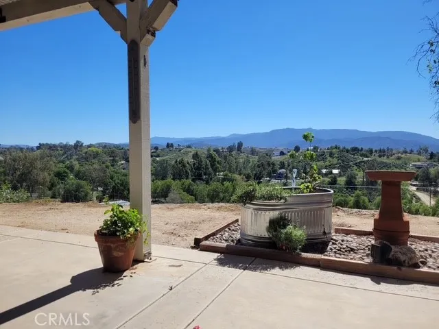 35120 Calle Nopal Temecula, CA 92592