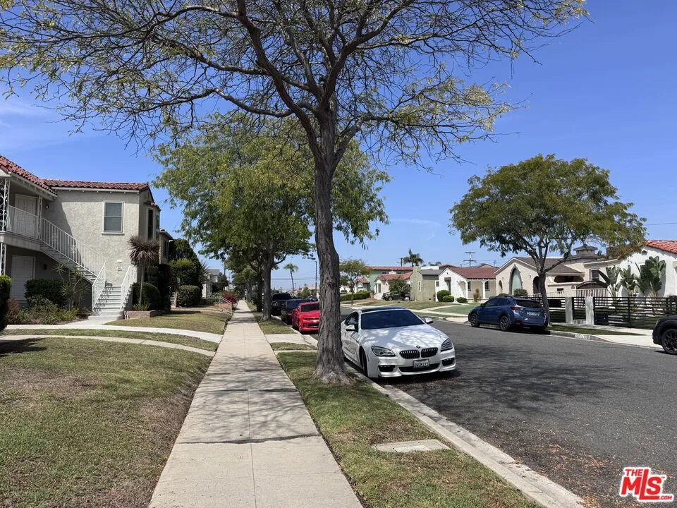 2504 W 85th Street #2506 1/2 Inglewood, CA 90305