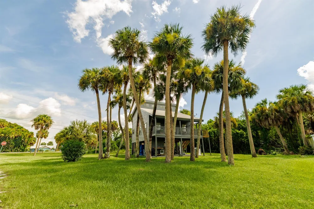 1017 Sabal Palm Drive Okeechobee, FL 34974