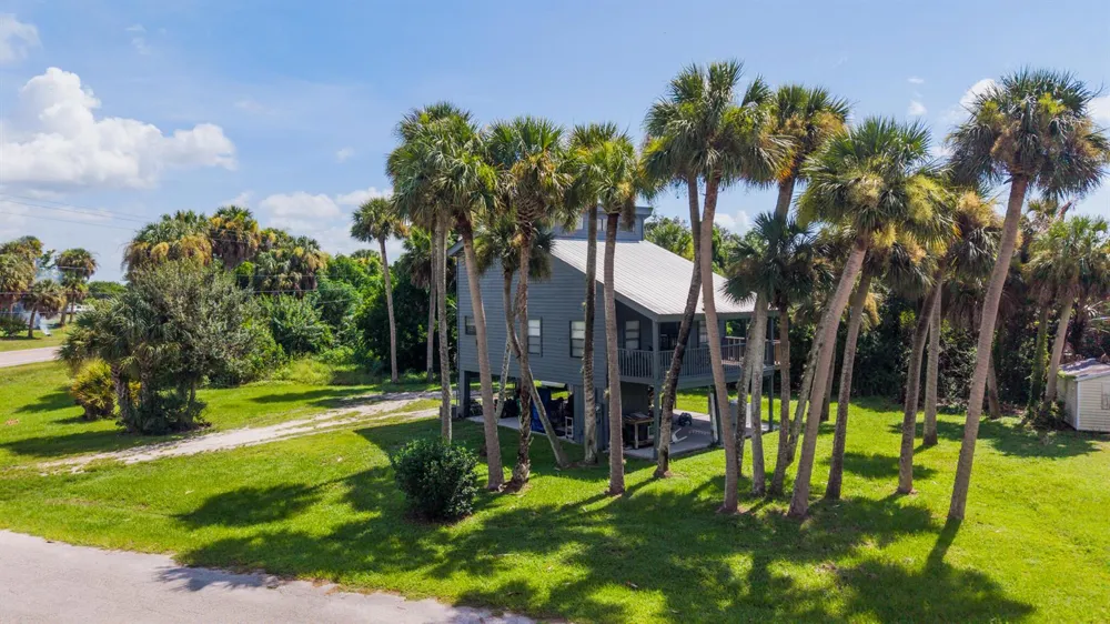 1017 Sabal Palm Drive Okeechobee, FL 34974