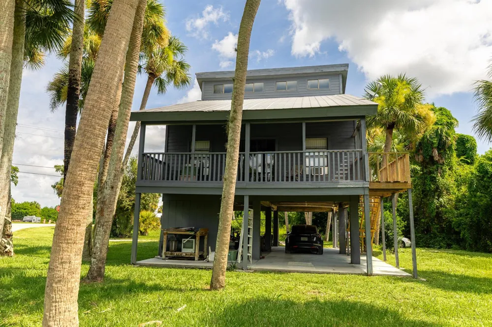 1017 Sabal Palm Drive Okeechobee, FL 34974
