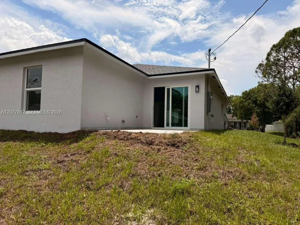 8636 100th Ct Vero Beach, FL 32967