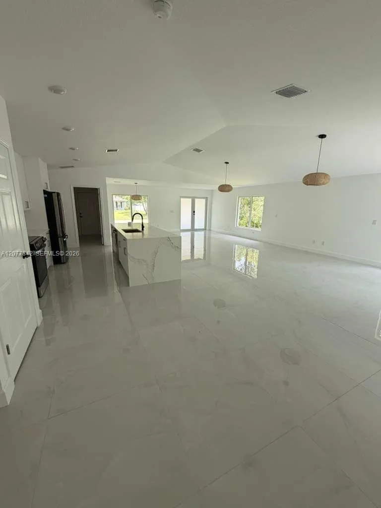 8636 100th Ct Vero Beach, FL 32967