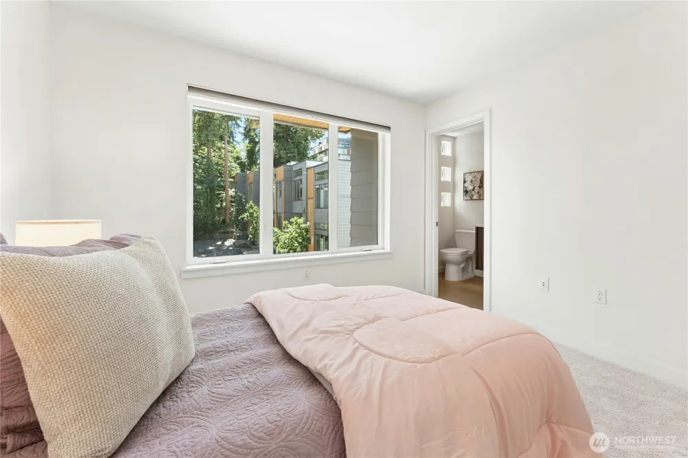 10762 SE 1st Drive #22 Bellevue, WA 98004